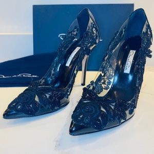 Oscar de la Renta Aylssa Black Lace Pump 38.5